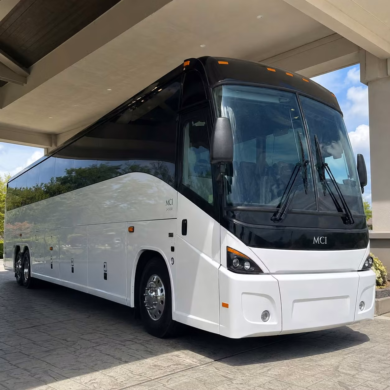 reliable transportation for brooklyn park area national guard mobilizations and training events